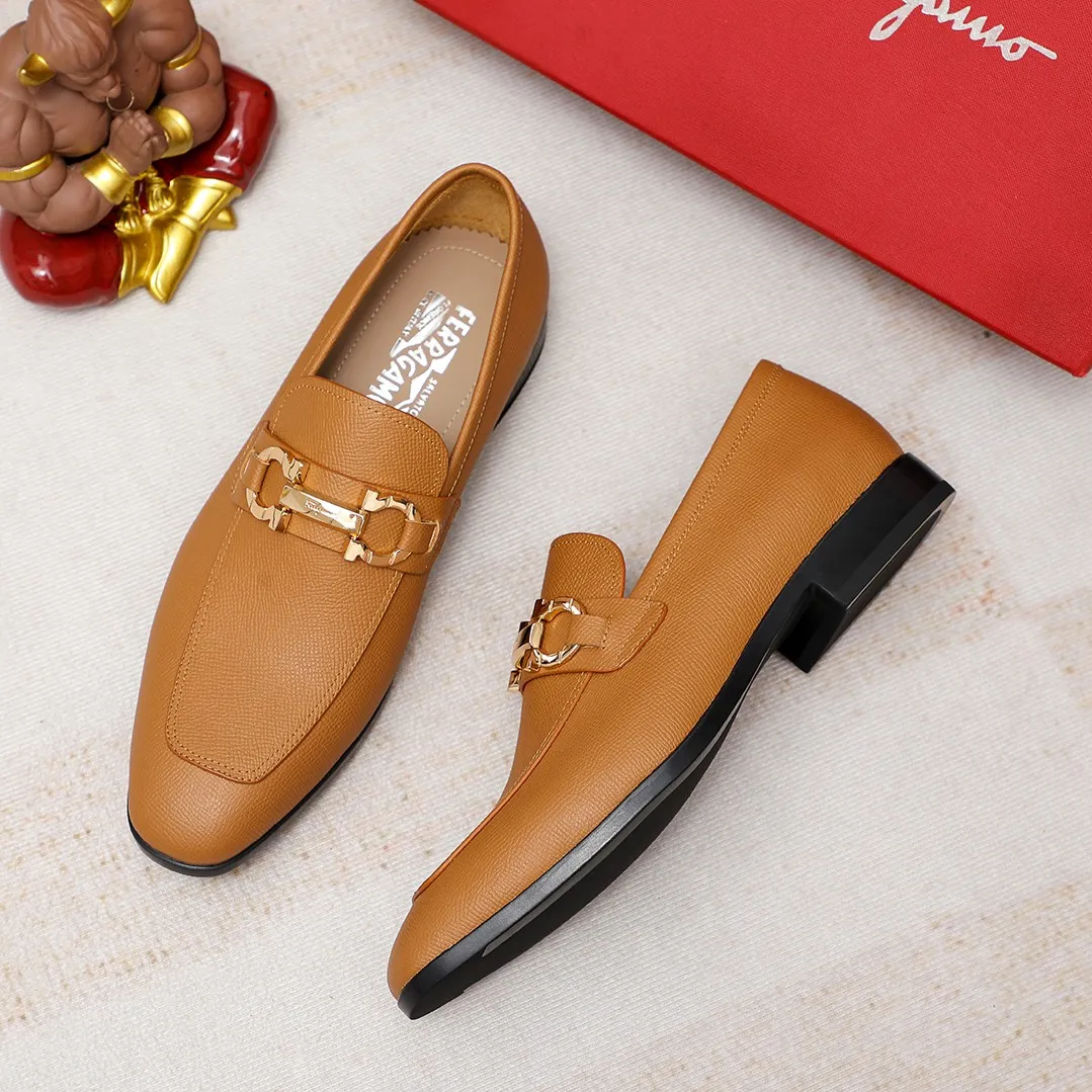 Men's shoes 💰600 🕷🕷🐂【Ferragamo】 Popular fashion casual shoes🇨🇳Official website counter 1:1 production, original mold opening💯Good quality can be seen, imported high-end first-layer pebbled calfskin, water-dyed🐂leather lining🌿very clear texture, high-quality waterproof, non-slip and wear-resistant outsole🎋high quality and low price, truly handmade🍓, 5 colors available! Code number 38-44 (45. To be customized)